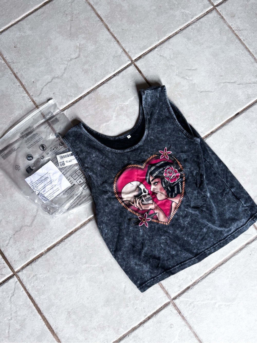 Temu • Cropped Graphic Muscle Tank